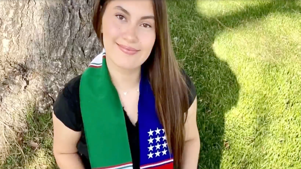 Estudiante de Colorado no podrá llevar chalina con bandera de México