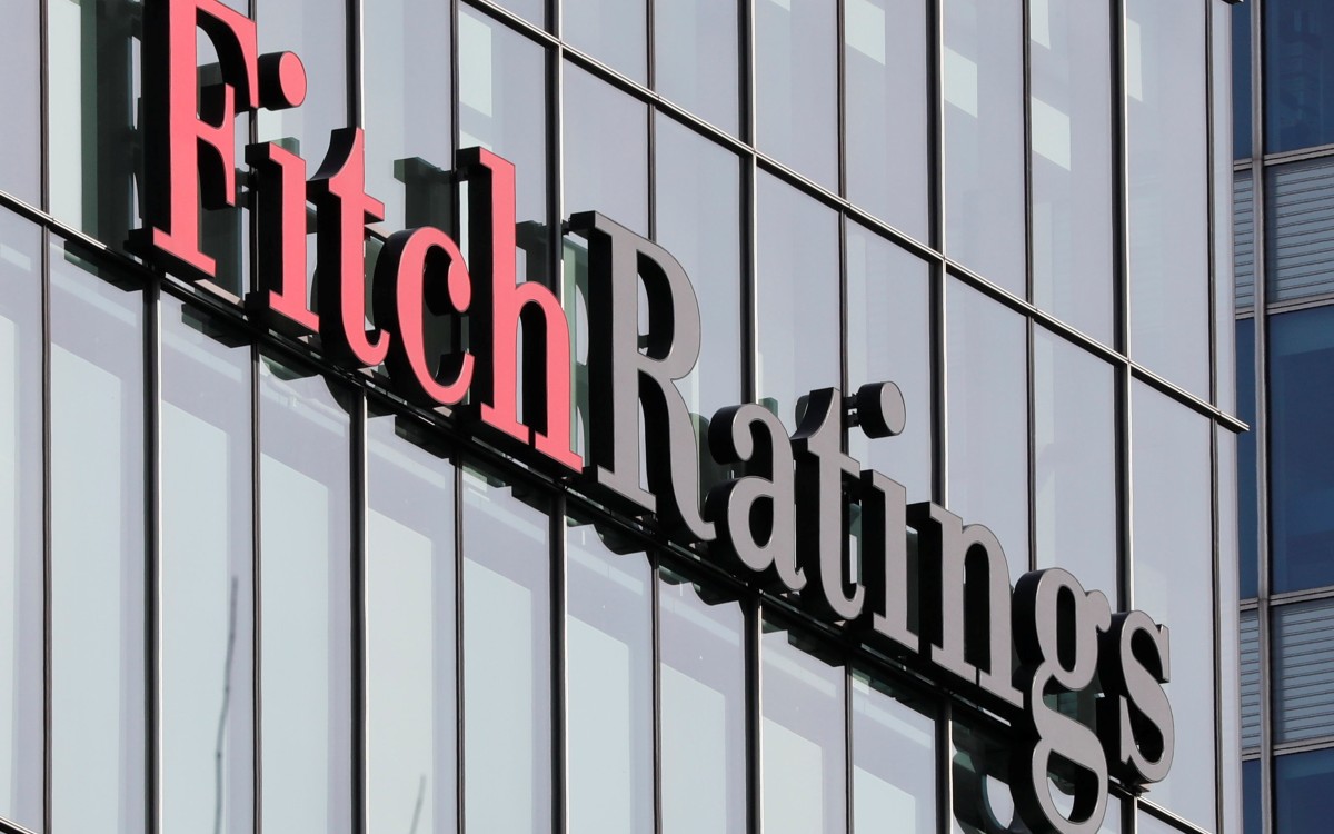Fitch pone calificación de EU en vigilancia crediticia negativa