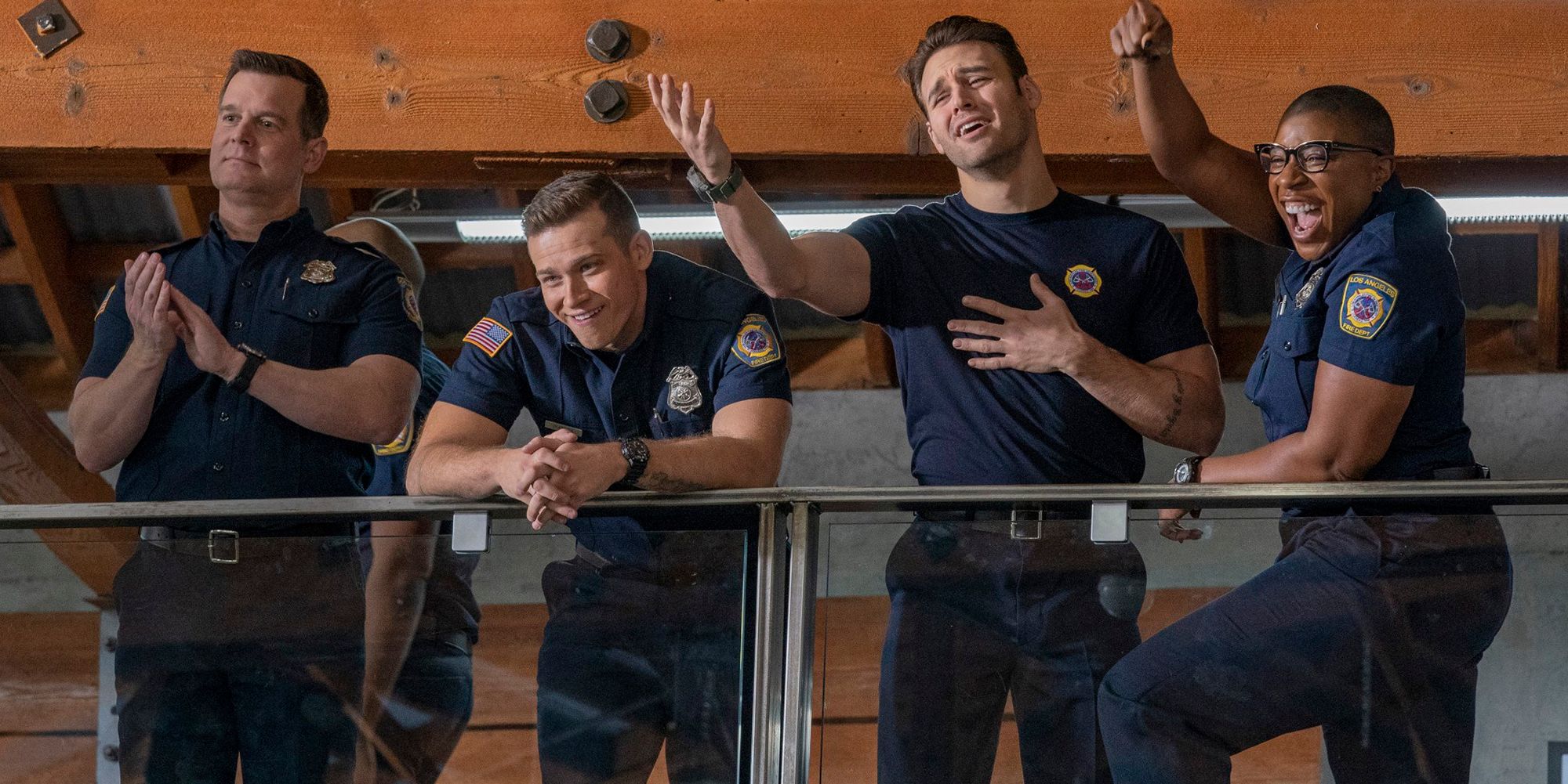 Fox cancela 911 pero la temporada 7 aún está sucediendo (y 911: Lone Star Is Safe)