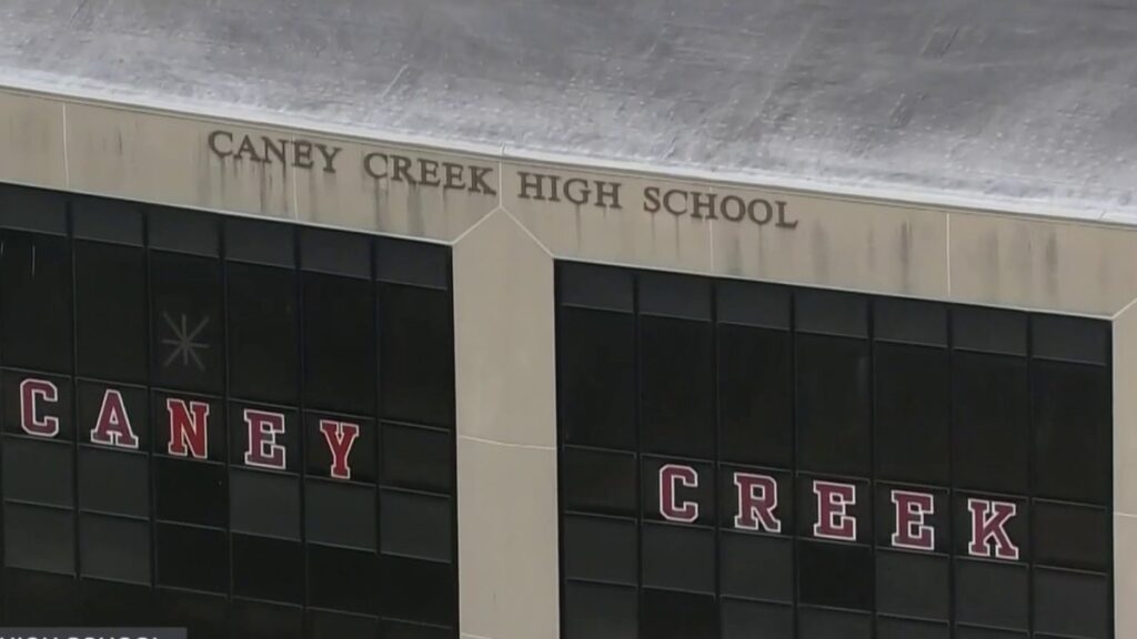 Hospitalizados seis estudiantes de Caney Creek High School en Conroe
