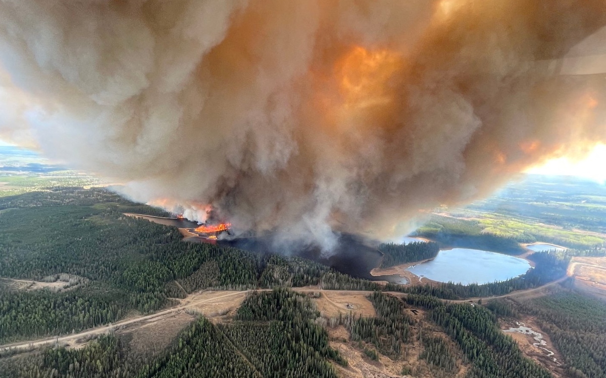 Imágenes satelitales vinculan incendios en Canadá con sequías inusuales | Foto