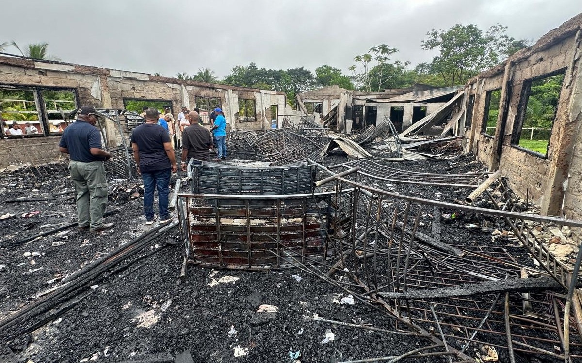 Investigan si fue provocado el incendio que mató a 19 niños en Guyana
