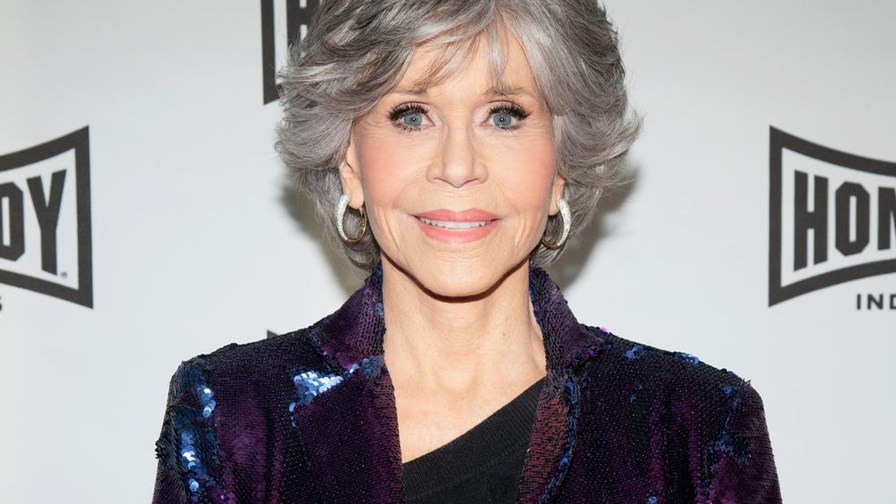 Jane Fonda se despacha a gusto contra Jean-Luc Godard y Robert Redford en Cannes