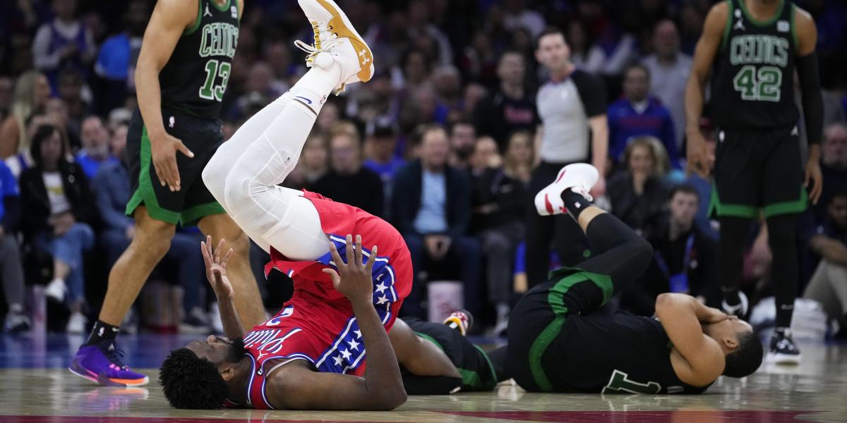 La NBA estudia castigar el teatro de sus jugadores con falta técnica