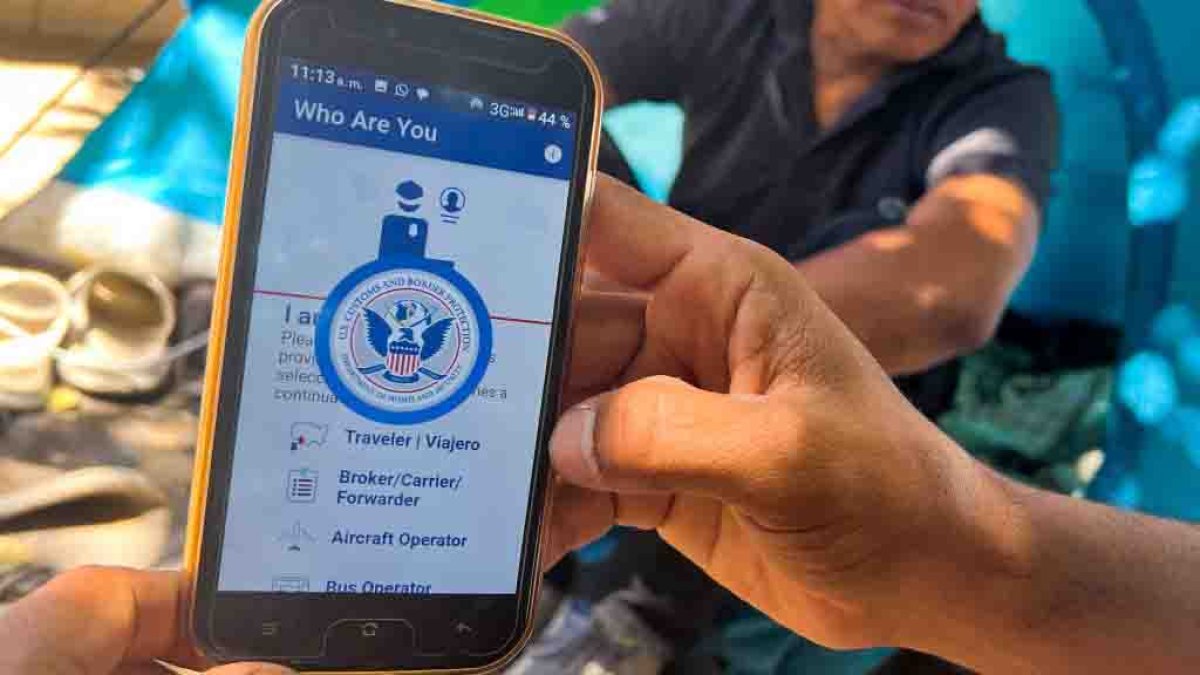 Los cruces fronterizos disminuyen mientras EEUU pone esperanzas en app de citas del gobierno