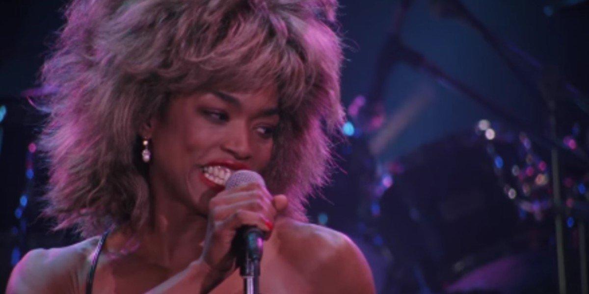 Los fanáticos de Tina Turner comparten los momentos favoritos de Angela Bassett del papel icónico