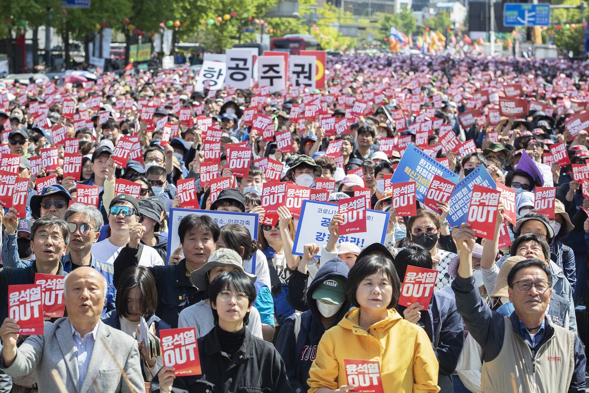 Los jóvenes de Corea del Sur se niegan a trabajar 14 horas al día