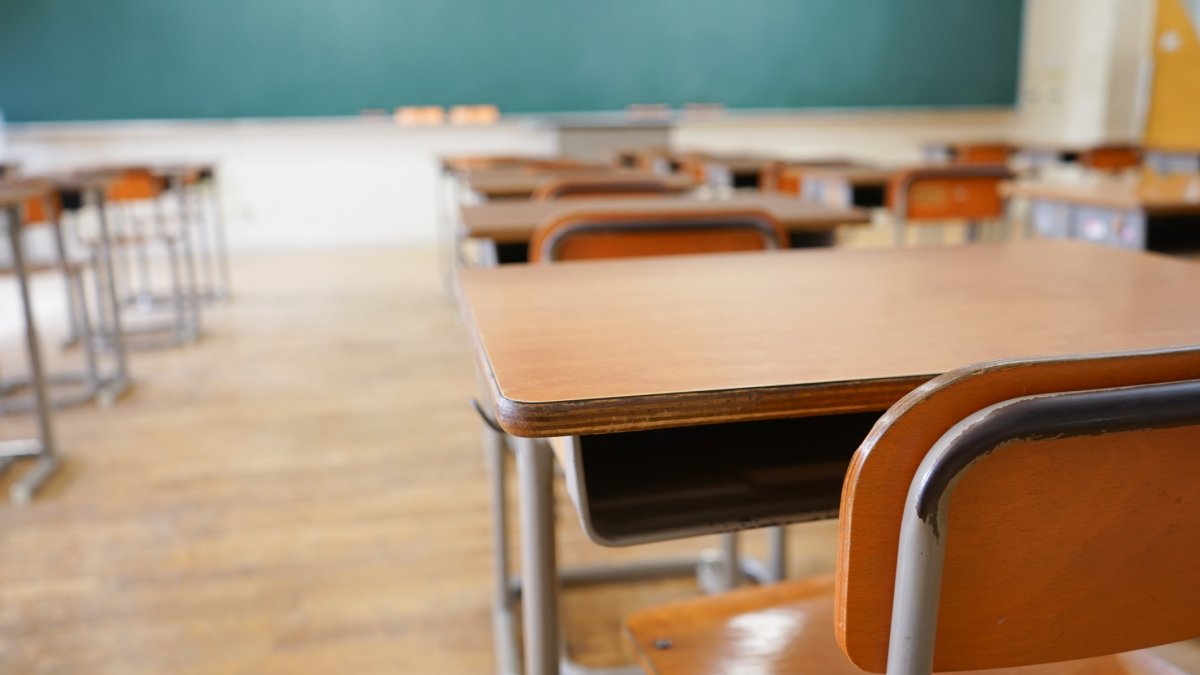 Maestras de Indiana forzaron estudiante que se comiera su propio vómito