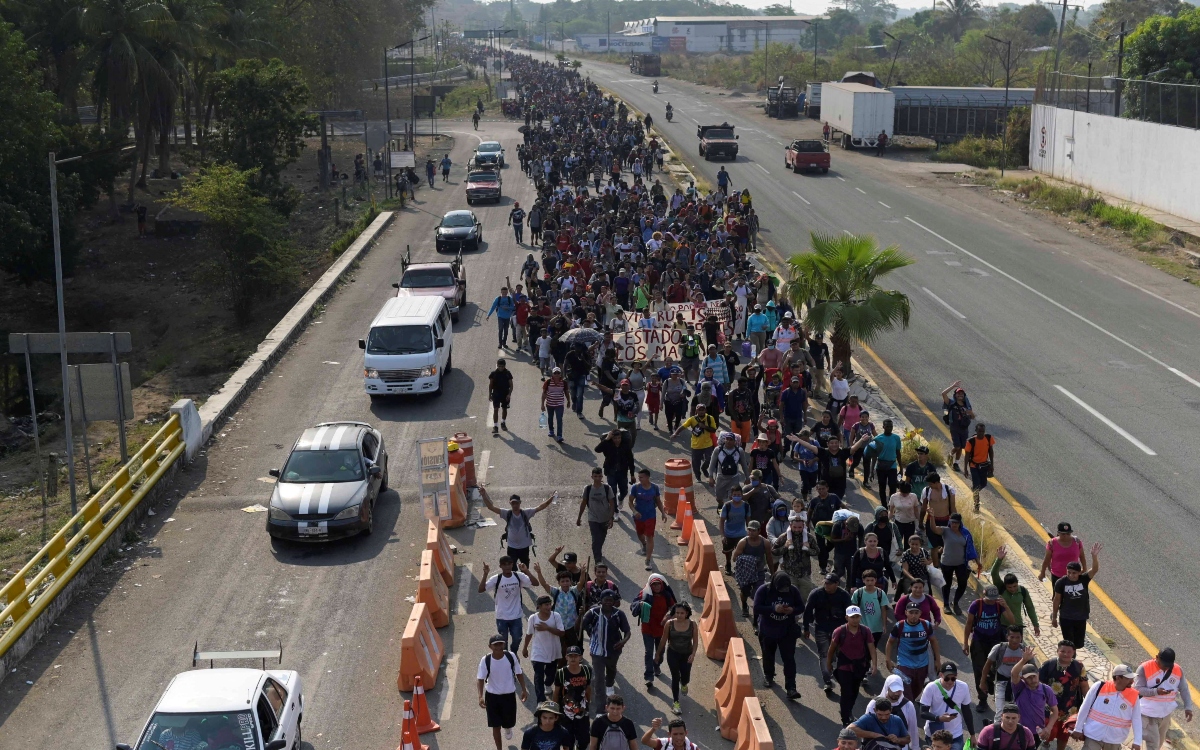 Migrantes buscan salir del sur de México ante fin del Título 42