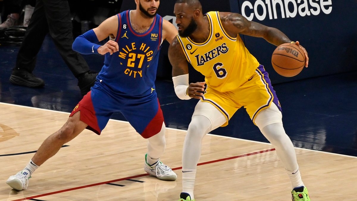 Nuggets vencen a los Lakers en el primer encuentro de los playoffs