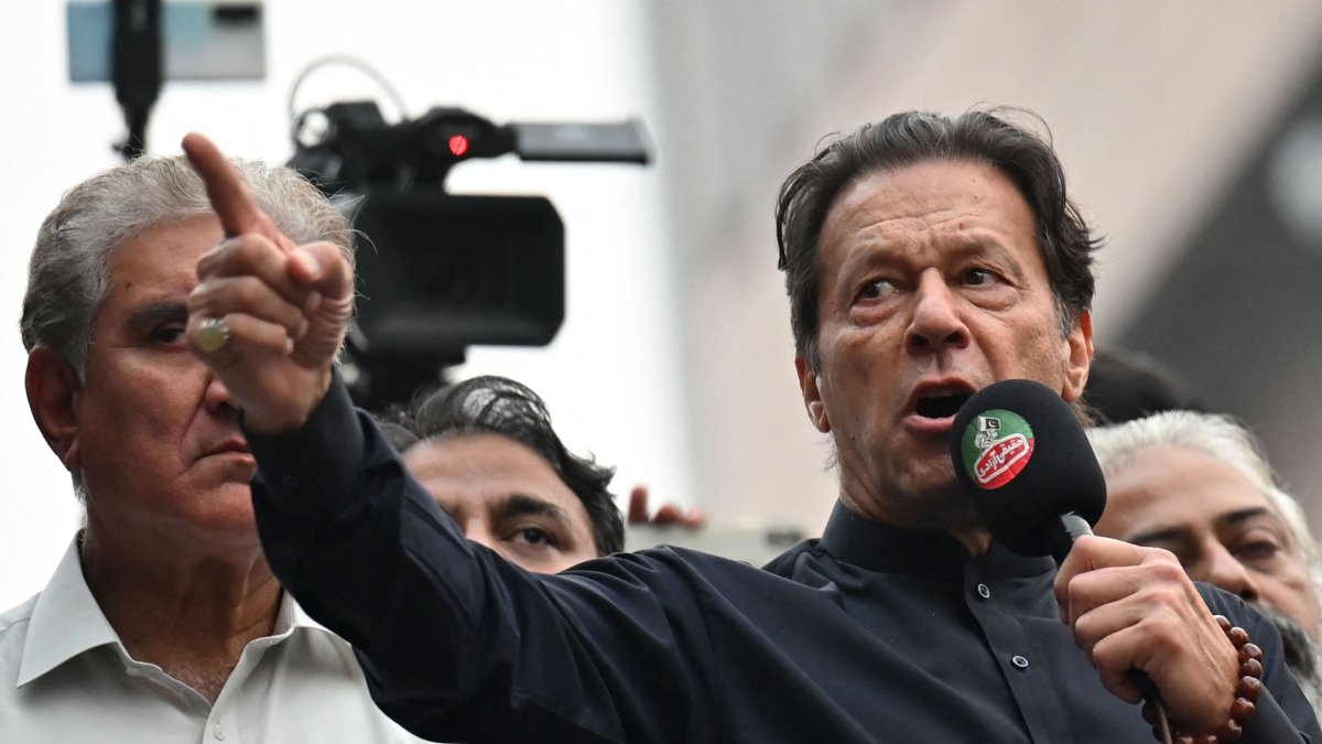 Otorgan la libertad bajo fianza al exprimer ministro de Pakistán Imran Khan
