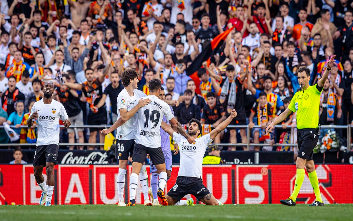 Pide Valencia CF respeto a su afición "no todos son racistas" | Video