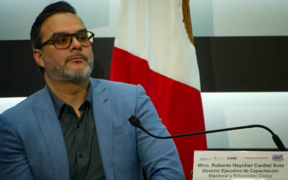 Roberto Heycher Cardiel anuncia su salida del INE