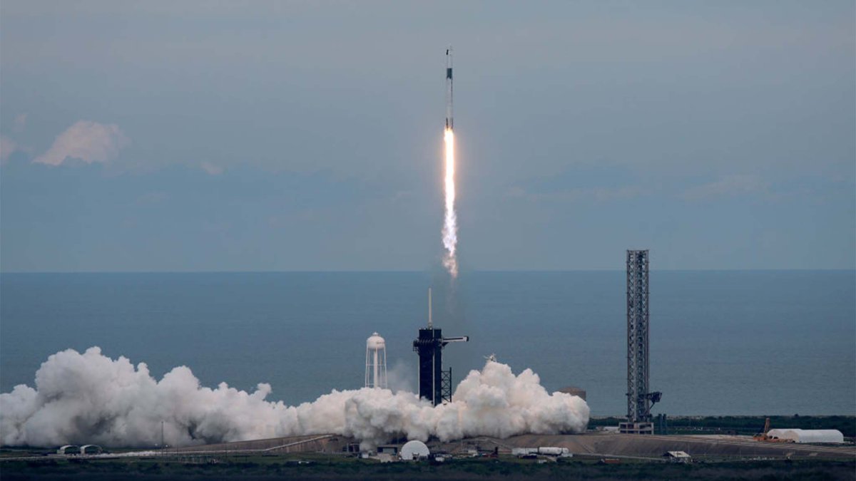 SpaceX lanza astronautas saudíes en vuelo multimillonario a estación espacial
