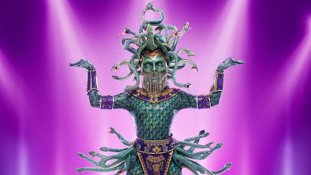 La ganadora de la temporada 9 de ‘The Masked Singer’, Medusa, se desenmascara como cantante galardonada