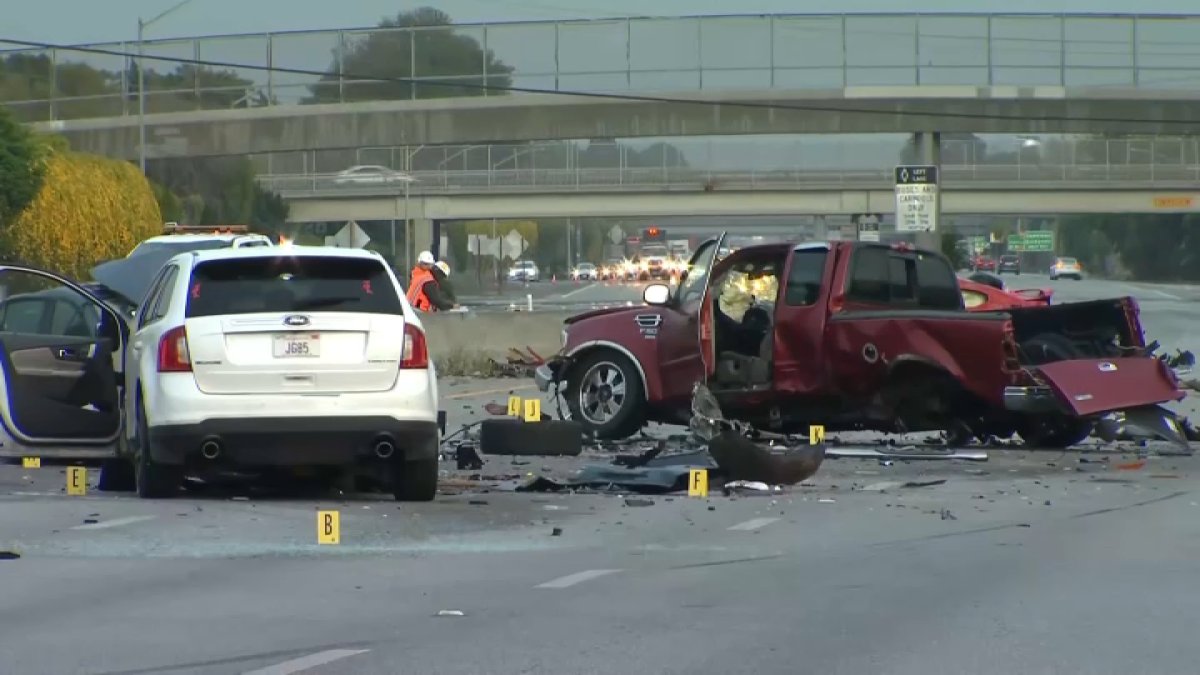 accidente deja tres muertos y cinco heridos en autopista 101