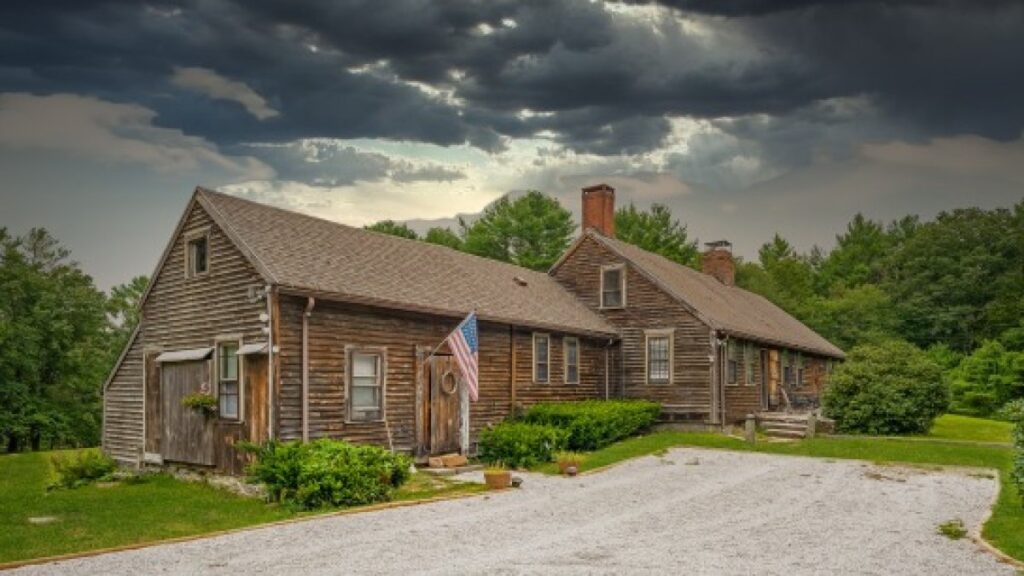 puedes acampar en la casa de la pelicula de terror “The Conjuring”