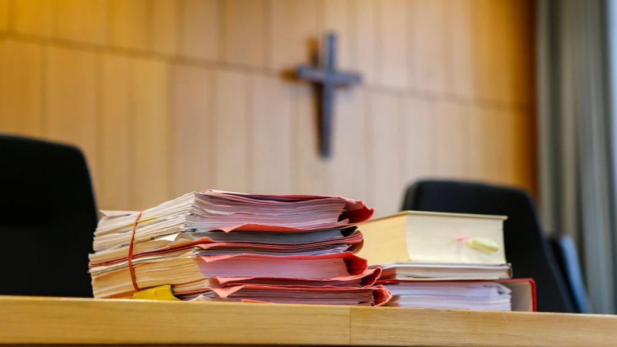 sacerdotes abusaron sexualmente de casi 2,000 menores, según reporte