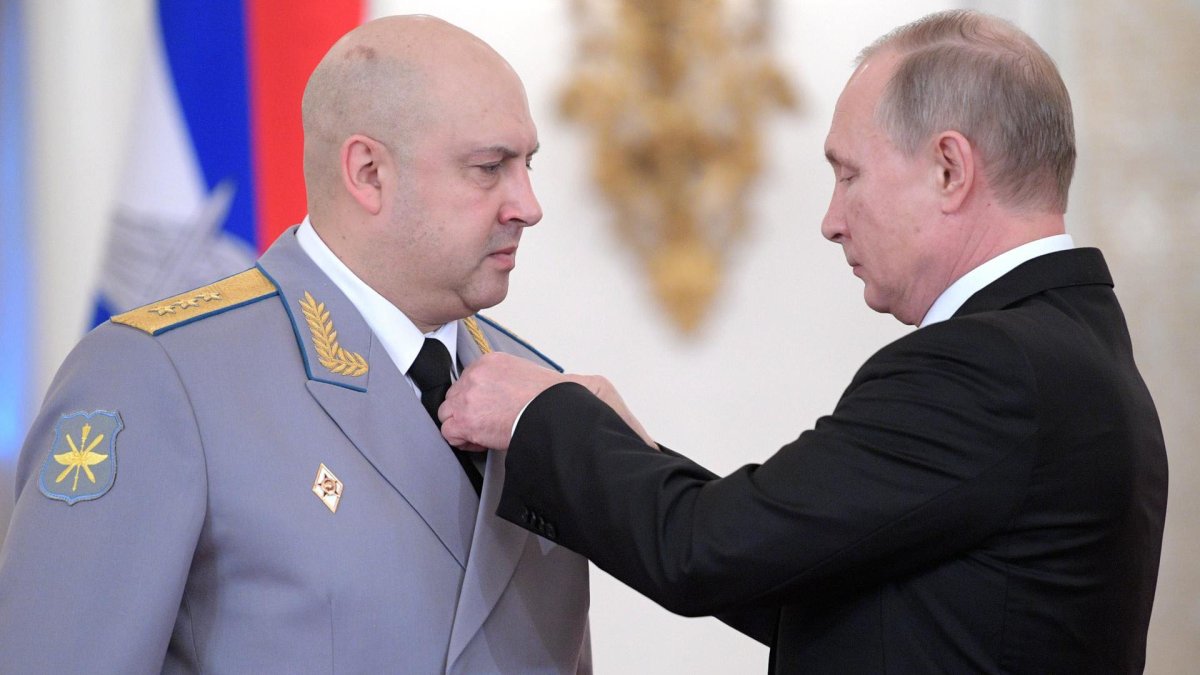 AP: detienen en Rusia a un conocido general tras la rebelión de los mercenarios de Wagner