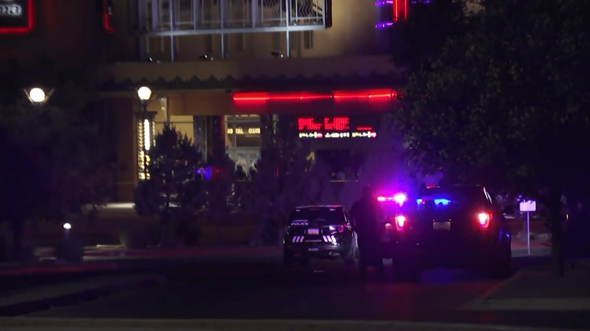 APD investiga un mortal tiroteo en un cine al noreste de Albuquerque