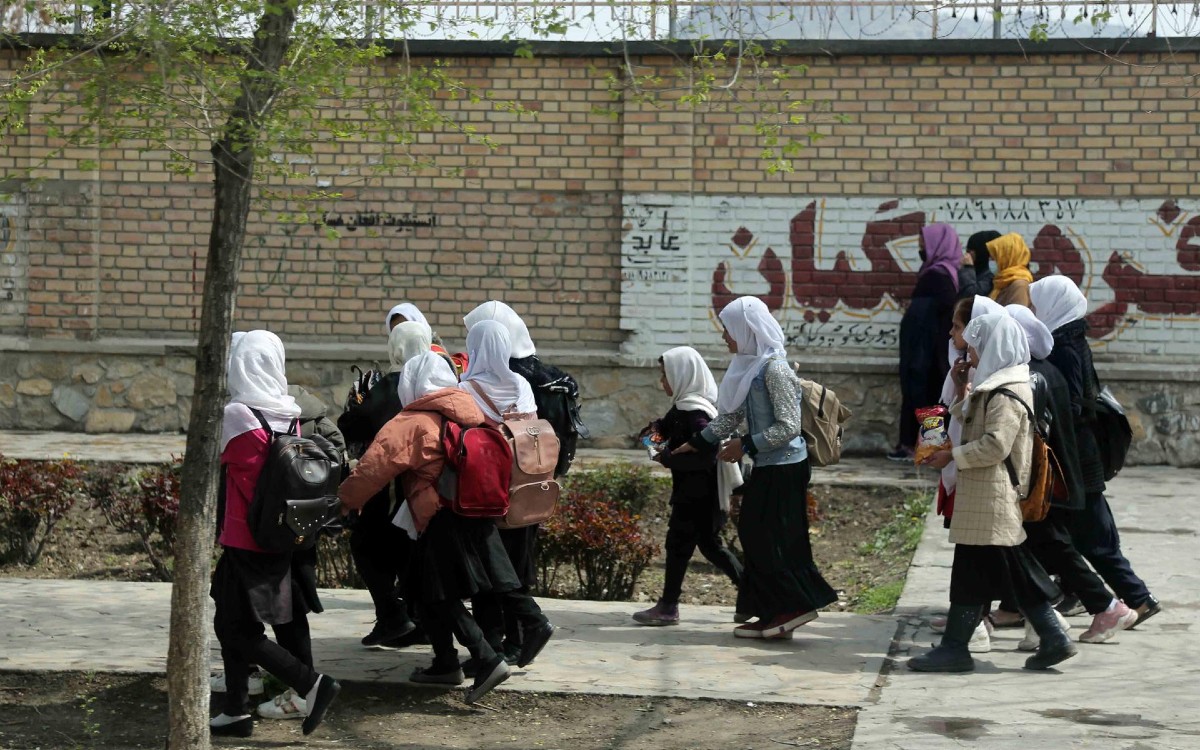Al menos 82 niñas fueron envenenadas en dos escuelas de Afganistán