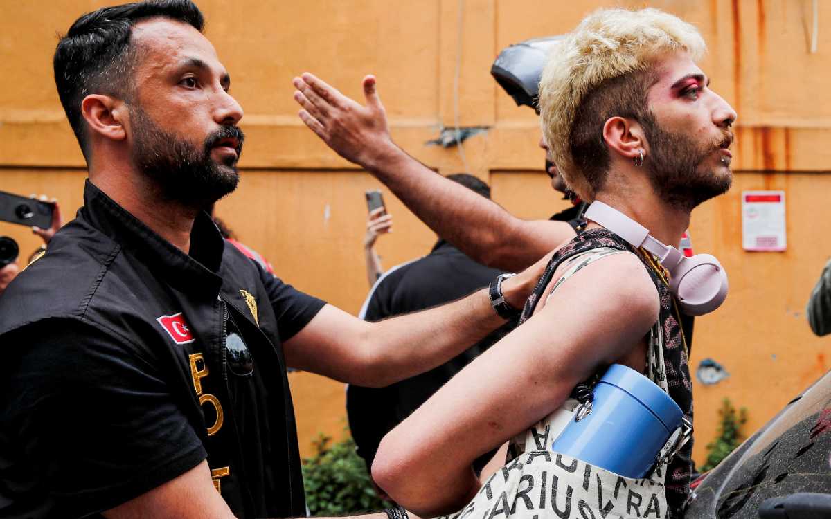 Al menos 90 detenidos en desfiles del Orgullo en Turquía