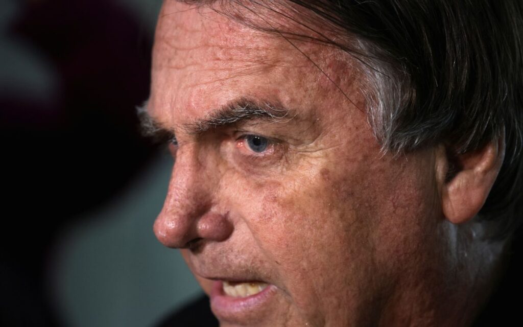 Brasil: Tribunal prohibe a Bolsonaro ocupar cargos públicos