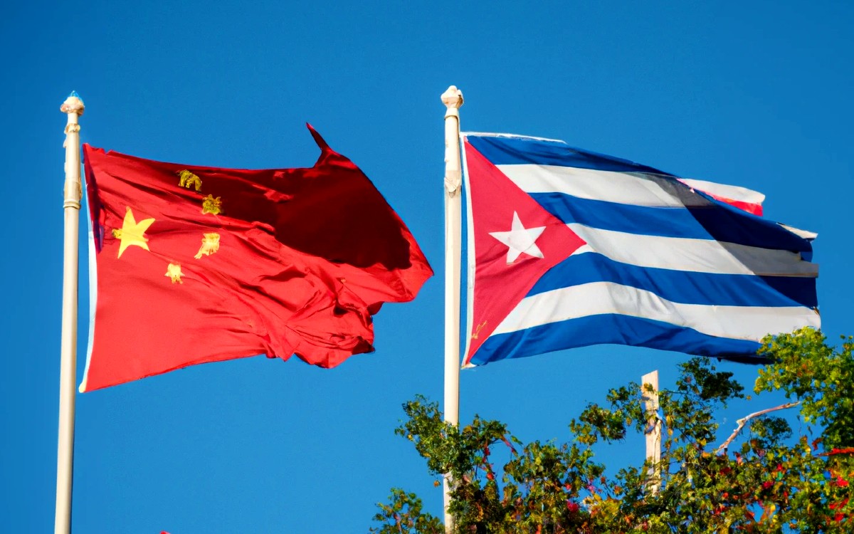 China y Cuba negocian la construcción de una base militar, según el WSJ