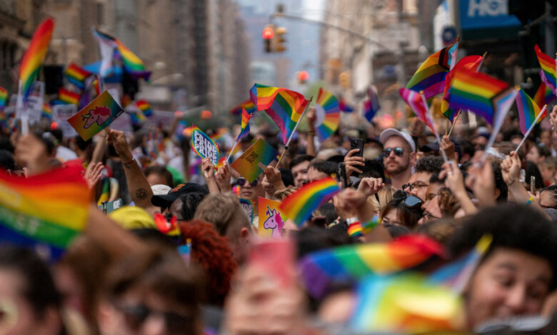 EU: Empresas tendrán 'licencia para discriminar' a comunidad LGBT+
