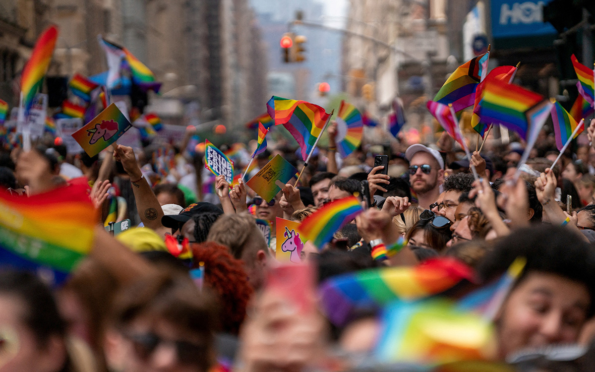 EU: Empresas tendrán ‘licencia para discriminar’ a comunidad LGBT+