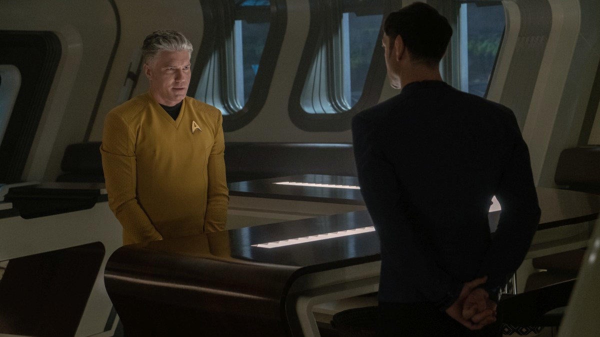 El director de Star Trek: Strange New Worlds revela por qué Pike apenas estuvo en el episodio de estreno de la temporada 2