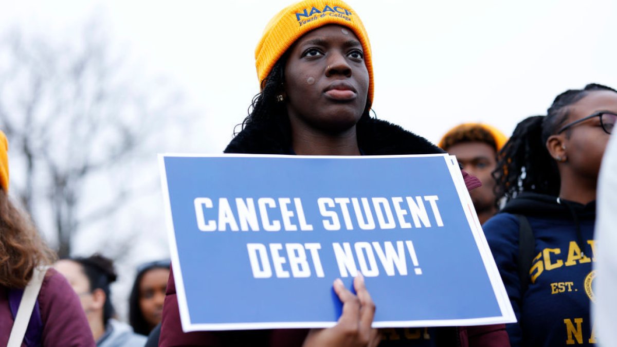 Estados Unidos: Pausa para los pagos de deudas estudiantiles expira pronto:
