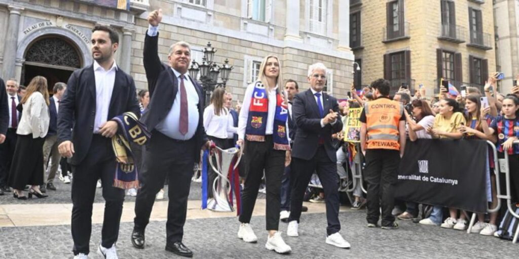 Fiesta en Sant Jaume con la segunda Champions