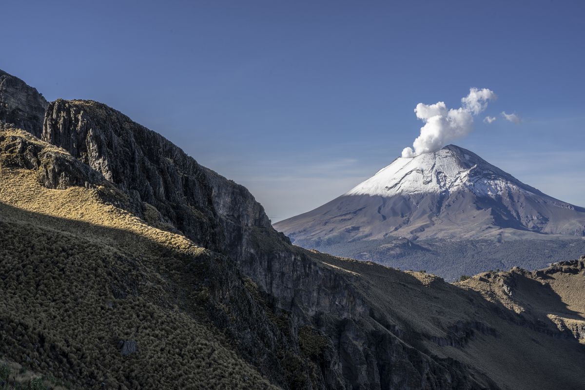 La actividad del volcán Popocatépetl pierde intensidad y la alerta regresa al Amarillo Fase 2