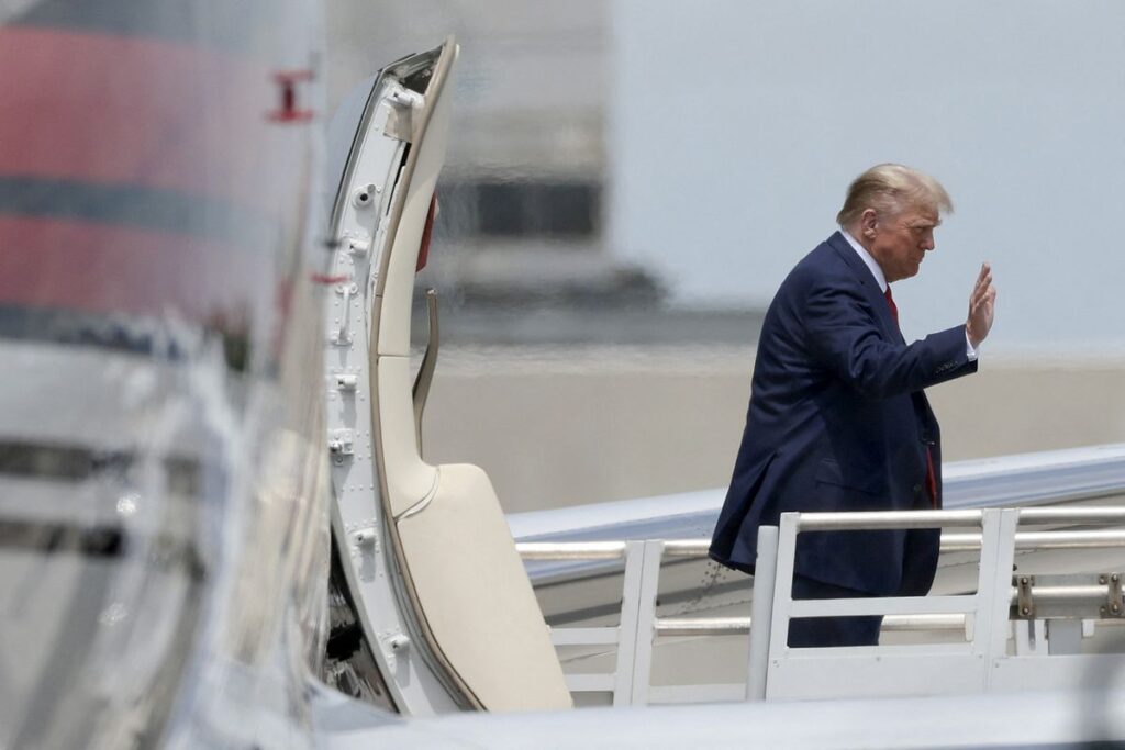 La imputación de Trump por los papeles de Mar-a-Lago pone a prueba la democracia estadounidense