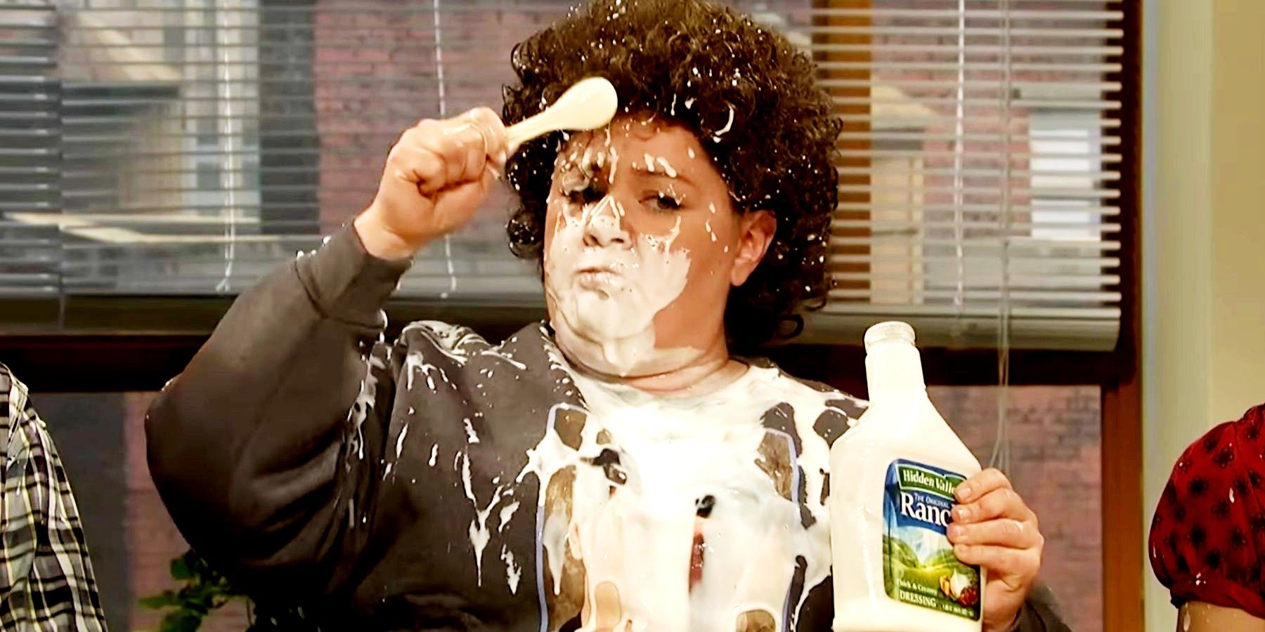 Melissa McCarthy pouring ranch all over herself in SNL's Taste Test