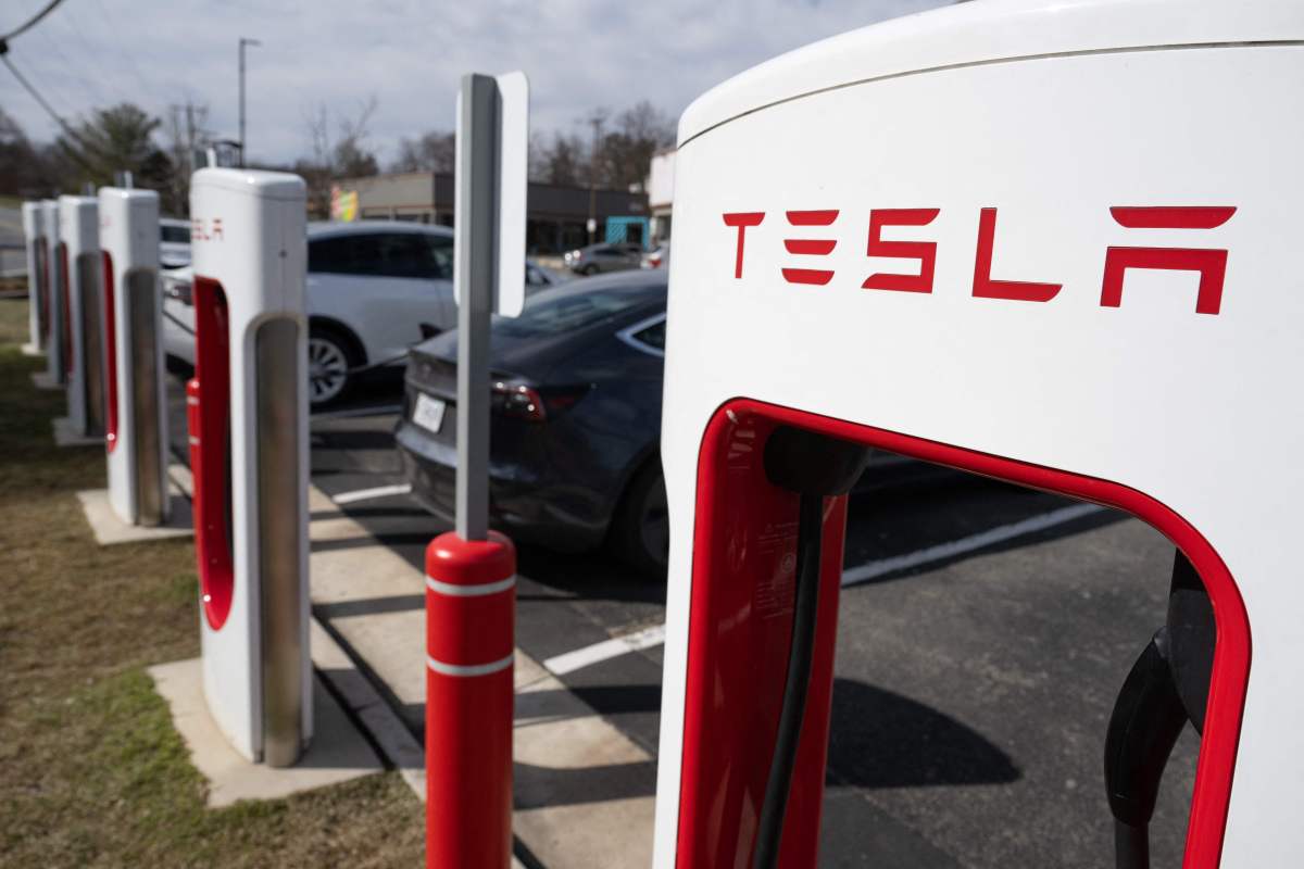 La red Supercharger de Tesla se tensará bajo el peso de los acuerdos de GM y Ford