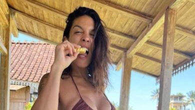 Lorena Castell, espectacular en bikini durante sus vacaciones