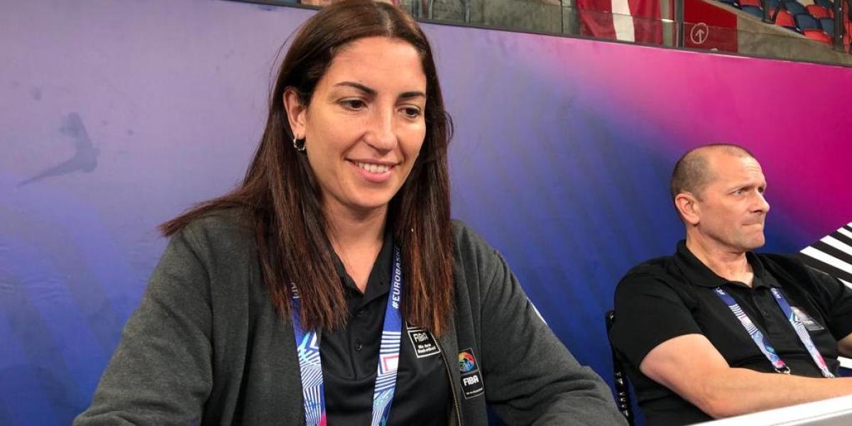 Los malabares de Eva Areste, la árbitra detrás del control de vídeo del Eurobasket