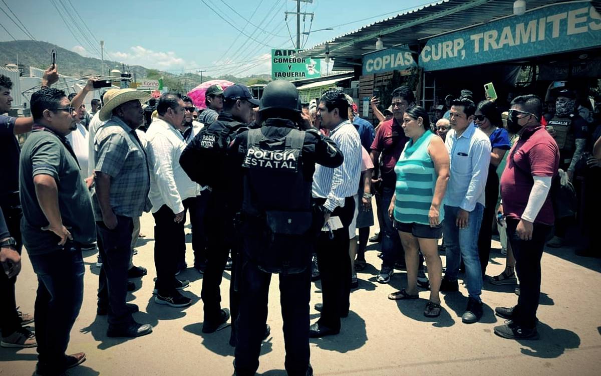 Señalan a médico y enfermera por presunto robo de medicamentos en Guerrero