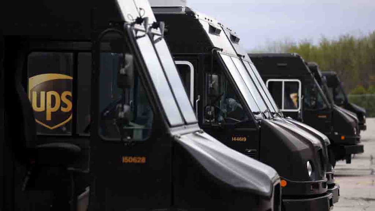 UPS llega a acuerdo tentativo para instalar aire acondicionado en sus camiones