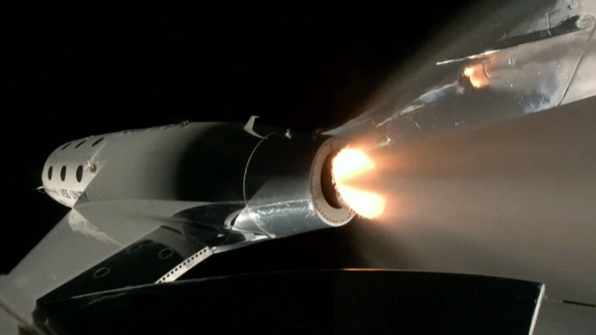 Virgin Galactic concreta su primer vuelo comercial al espacio