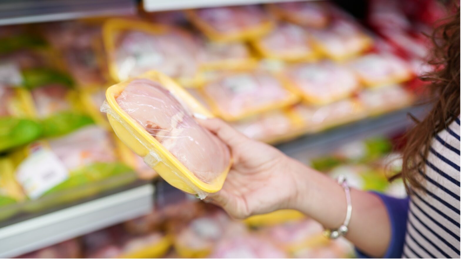 cuidado si compras el pollo envasado en el supermercado