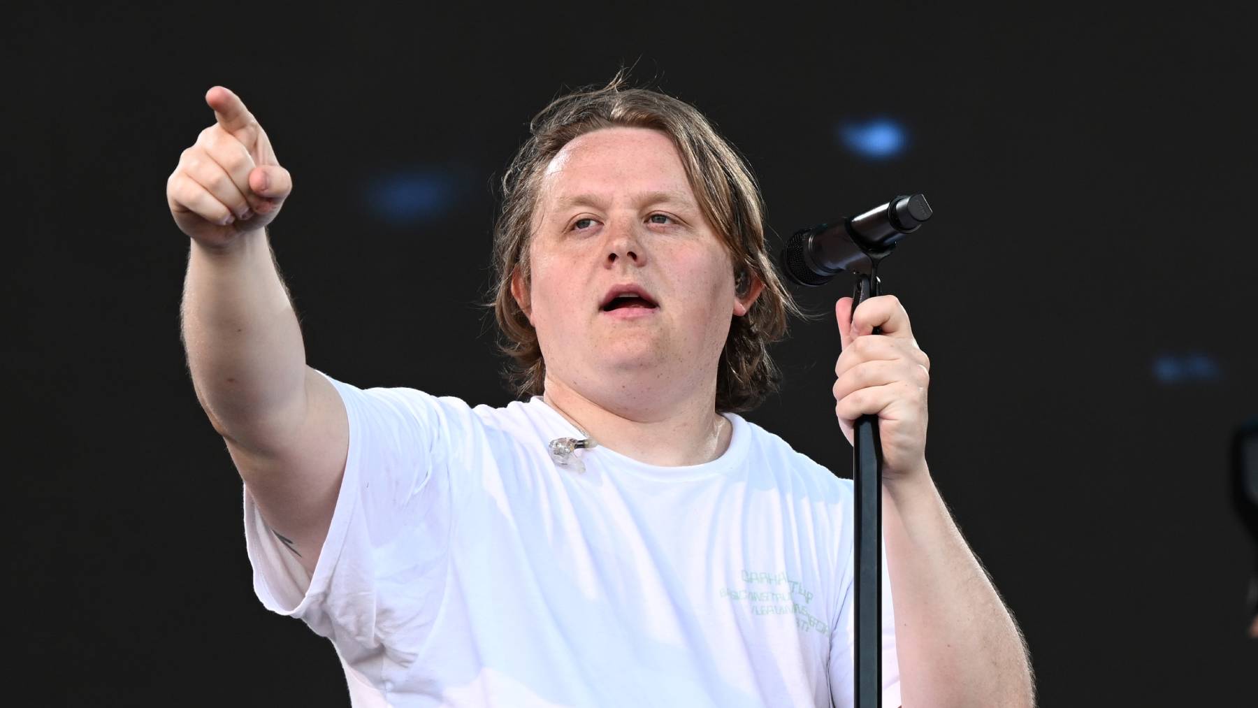 ¿En qué consiste el Síndrome de Tourette que sufre Lewis Capaldi?