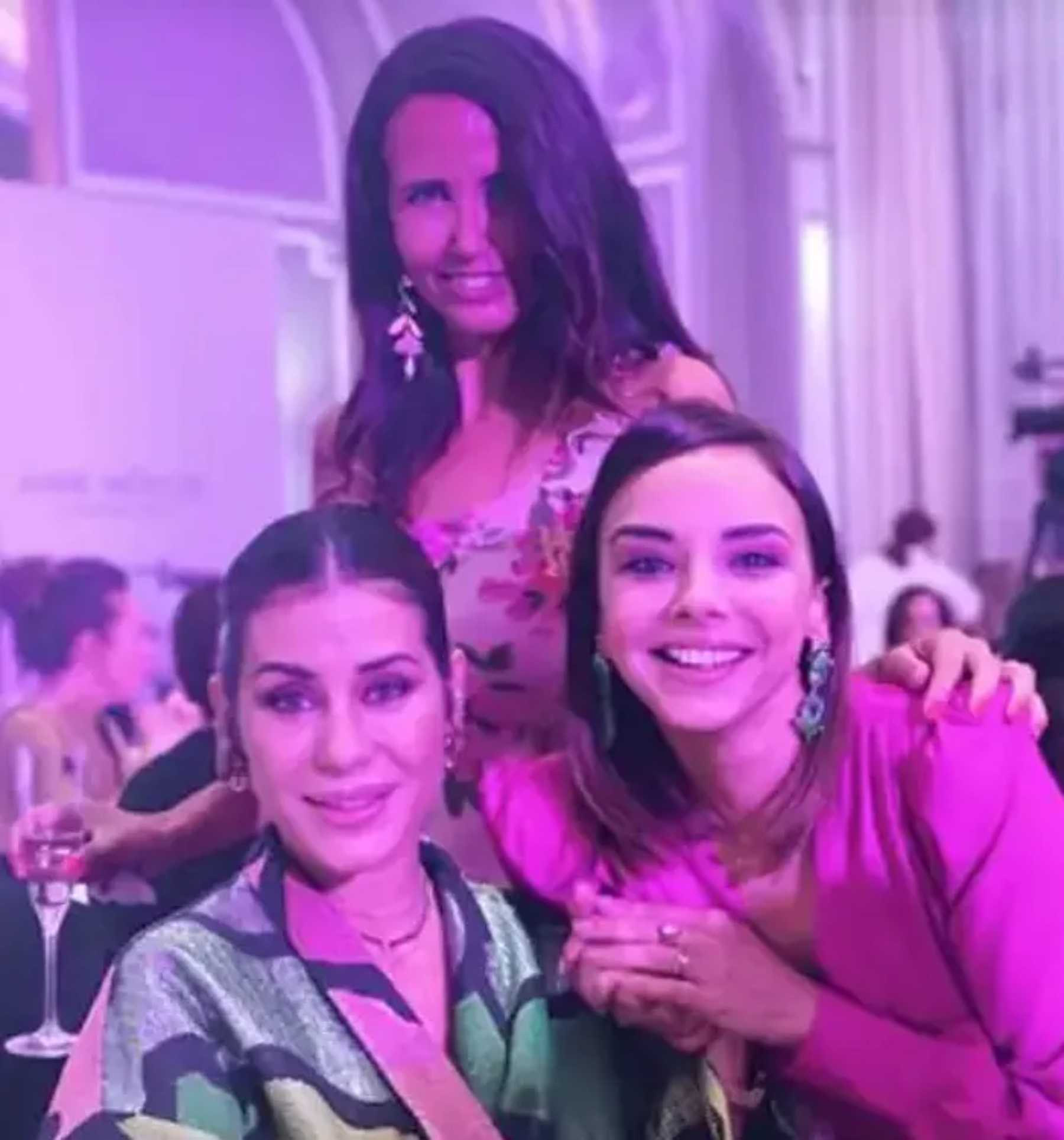 Elena Tablada y Chenoa en un evento / Instagram