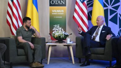 Biden y Zelenskyy hablan en medio de la tensión en la cumbre de la OTAN