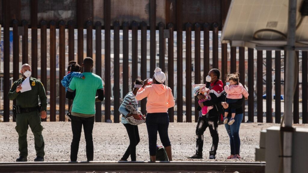 EEUU aceptará peticiones de asilo de migrantes de ciertos países que ya están en México