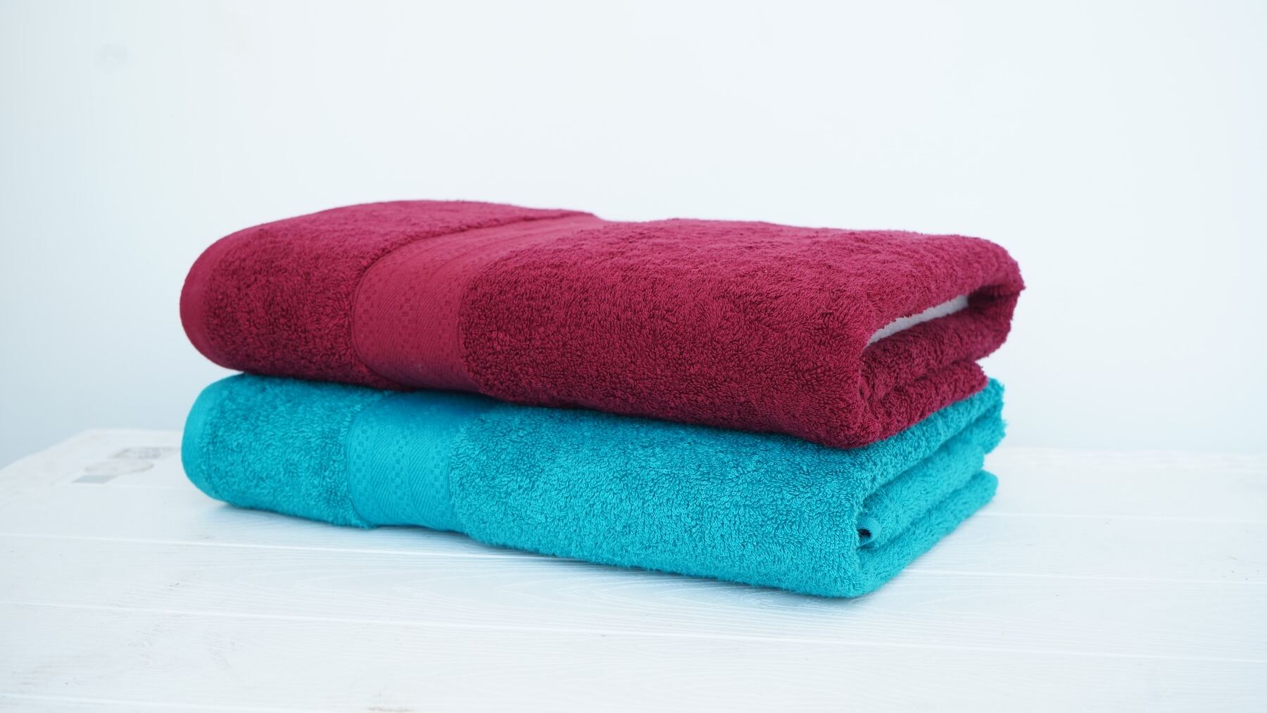 El truco más viral para que tus toallas viejas estén como nuevas, suaves y sin bacterias