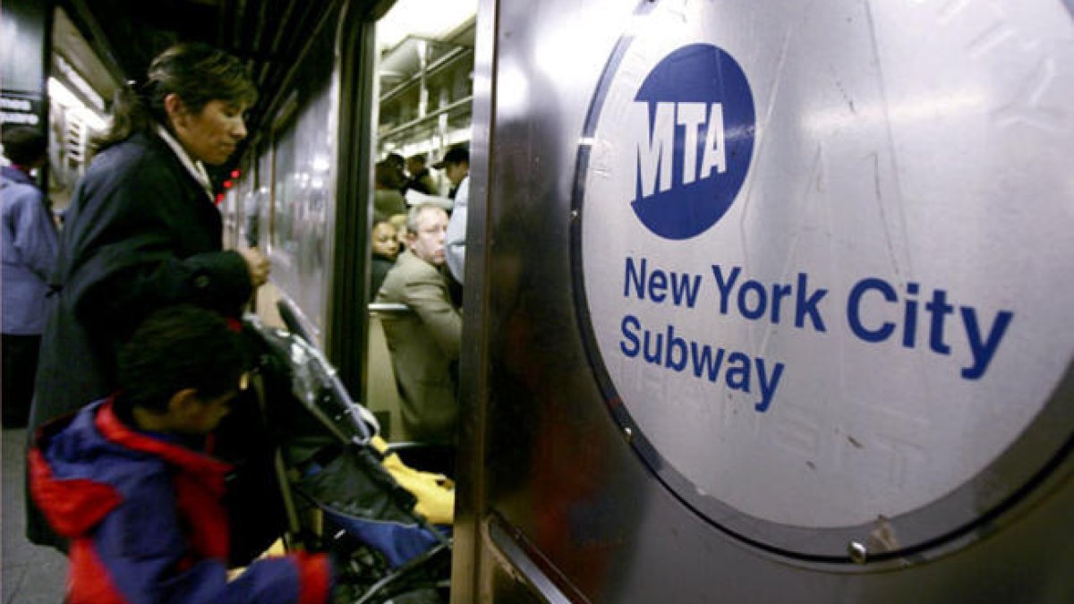 Empleado de MTA despedido después de viaje a Florida