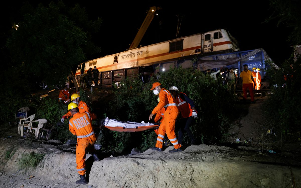 Error humano causó el accidente de tren con 288 muertos en la India